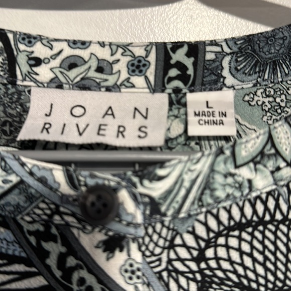NWT-Joan Rivers, Classics Collection, Print Textured Blouse, Long Sleeves - Picture 5 of 11